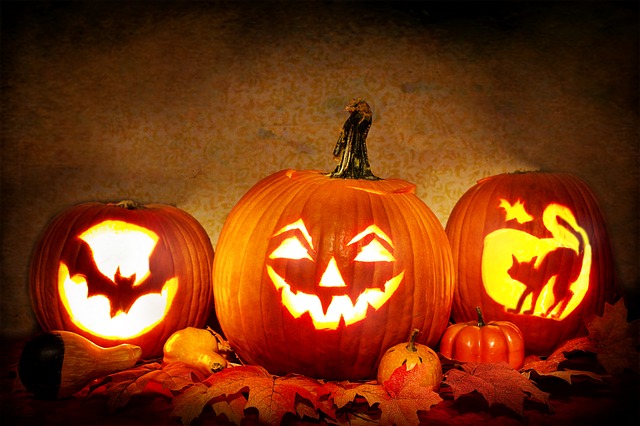 October weekend events carved pumpkins PX